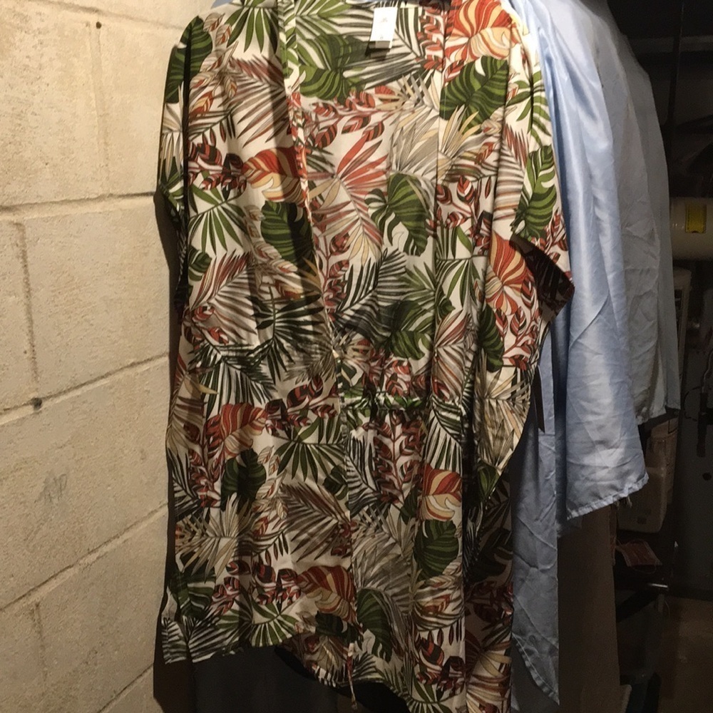 Shirt - Picture 3 of 5